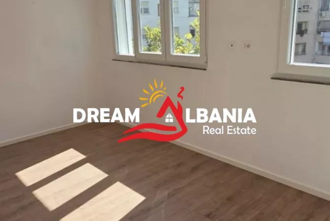 Shtepi ne shitje Apartament ne Tirane, 1+1, Mobilimi E mobiluar, Pagesa 102,000  Euro.