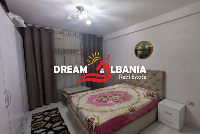 Shtepi ne shitje Apartament ne Tirane, 2+1, Mobilimi E mobiluar, Pagesa 85,000  Euro.