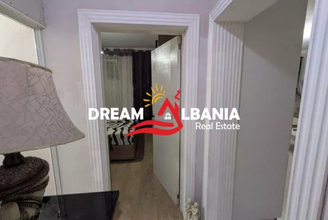 Shtepi ne shitje Apartament ne Tirane, 2+1, Mobilimi E mobiluar, Pagesa 85,000  Euro.
