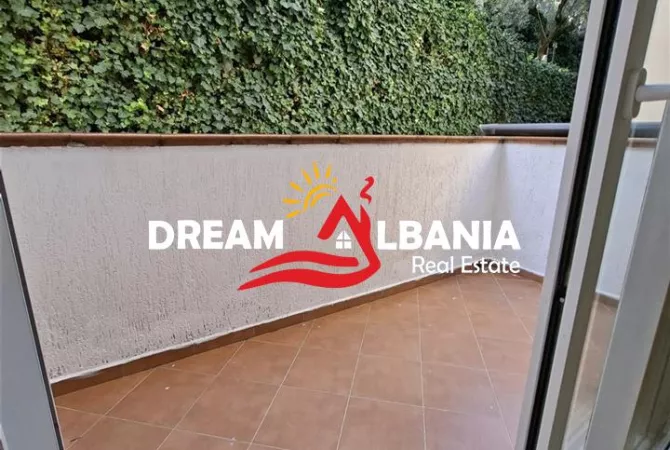 Shtepi ne shitje Apartament ne Tirane, 3+1, Mobilimi Bosh, pa mobiluar, Pagesa 280,000  Euro.