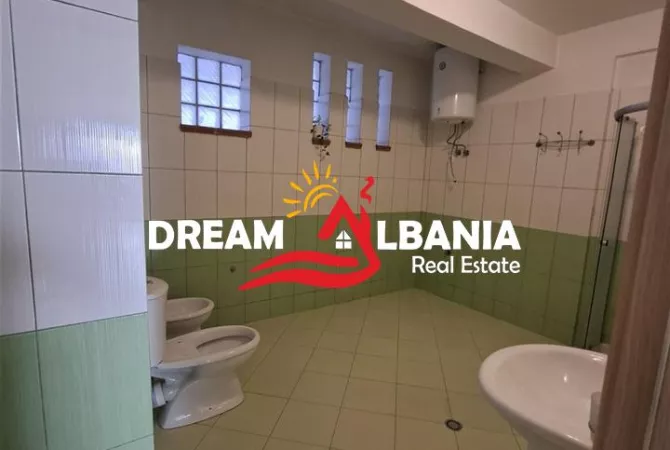 Shtepi ne shitje Apartament ne Tirane, 3+1, Mobilimi Bosh, pa mobiluar, Pagesa 280,000  Euro.