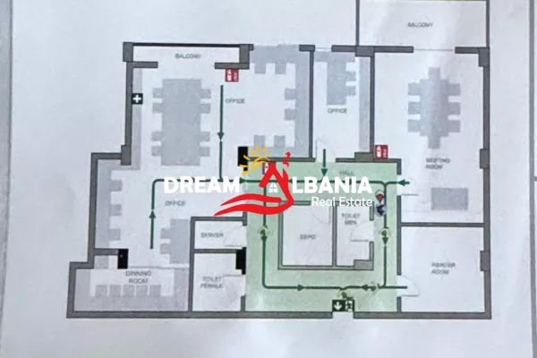 Ambient biznesi me qera 3+1 ne Tirane - 1,300 Euro
