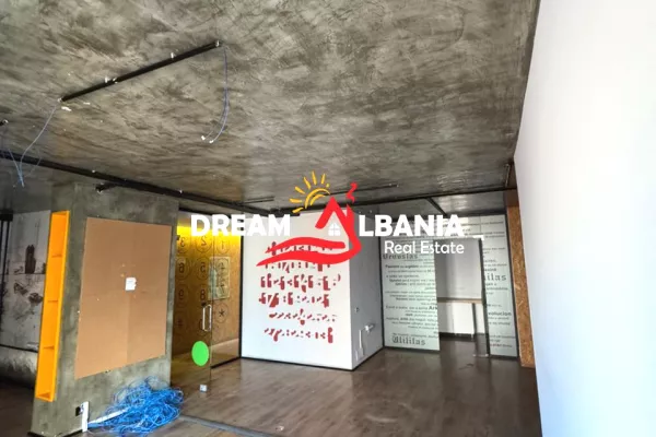 Ambient biznesi me qera 3+1 ne Tirane - 1,300 Euro