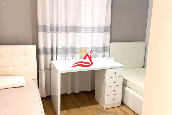 Shtepi ne shitje Apartament ne Tirane, 2+1, Mobilimi E mobiluar, Pagesa 150,000  Euro.