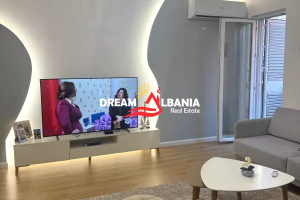 Shtepi ne shitje Apartament ne Tirane, 2+1, Mobilimi E mobiluar, Pagesa 150,000  Euro.