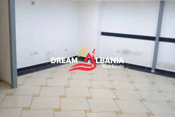 Ambient biznesi me qera prane Galerise ( ID 42611367)