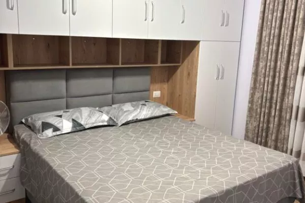Shtepi me qera 2+1 ne Tirane - 650 Euro