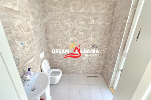 Business Property for Rent 3+1 in Tirana - 1,200 Euro