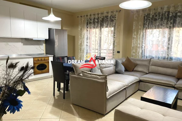 Shtepi me qera 2+1 ne Tirane - 900 Euro