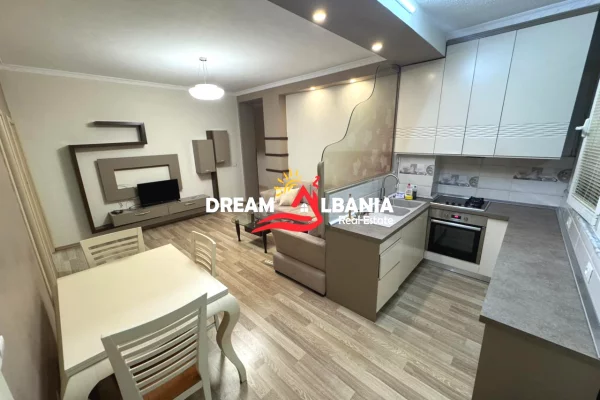 Shtepi me qera 2+1 ne Tirane - 690 Euro