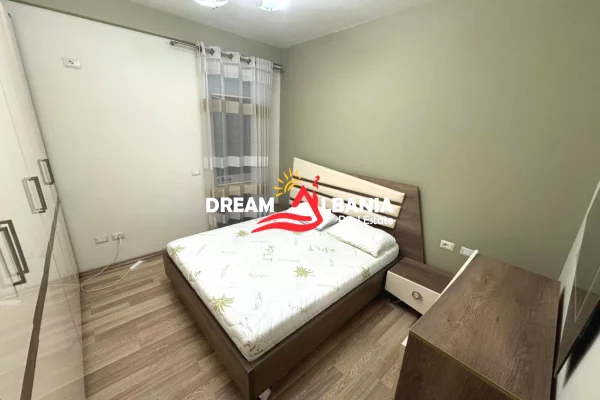 Shtepi me qera Apartament ne Tirane, 2+1, Mobilimi E mobiluar, Pagesa 690  Euro.