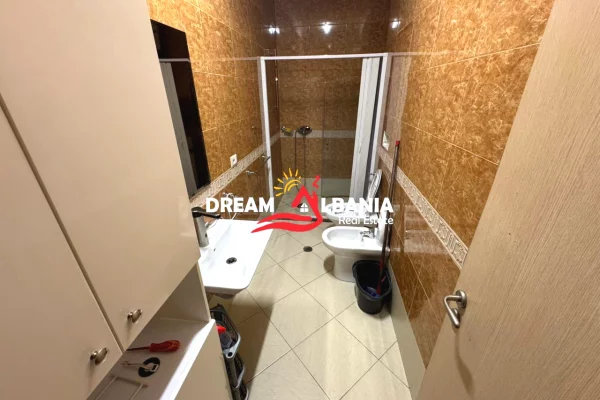 Shtepi me qera Apartament ne Tirane, 2+1, Mobilimi E mobiluar, Pagesa 690  Euro.
