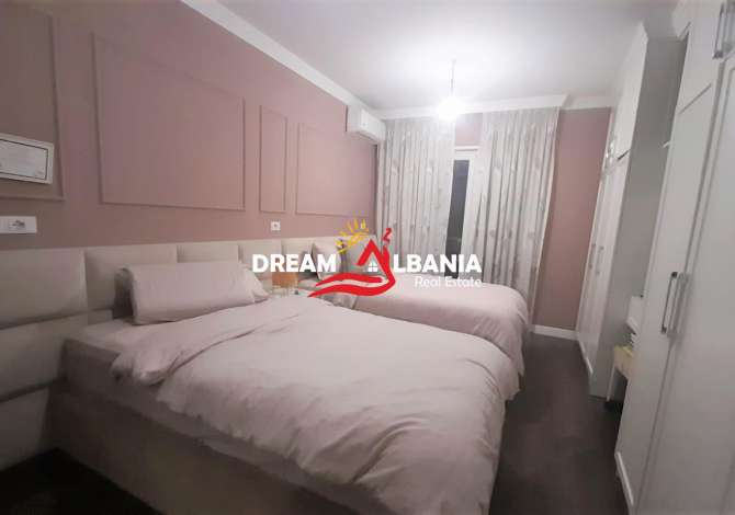 Shtepi ne shitje  ne Tirane, 2+1, Mobilimi E mobiluar, Pagesa 157,000  Euro.
