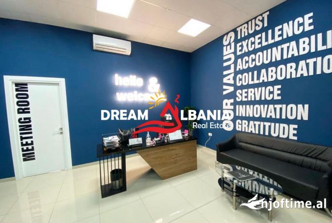 Ambient/zyre me qera ne rrugen Bardhyl ne afersi te farmacise 10 ne Tirane (ID 4261724)