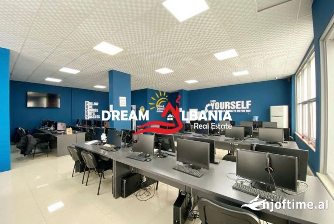 Ambient/zyre me qera ne rrugen Bardhyl ne afersi te farmacise 10 ne Tirane (ID 4261724)