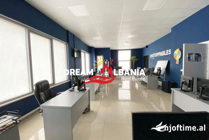 Ambient/zyre me qera ne rrugen Bardhyl ne afersi te farmacise 10 ne Tirane (ID 4261724)