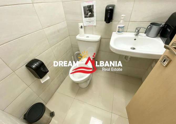 Ambient/zyre me qera ne rrugen Bardhyl ne afersi te farmacise 10 ne Tirane (ID 4261724)