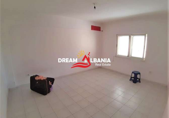 Shtepi ne shitje  ne Tirane, 4+1, Mobilimi Bosh, pa mobiluar, Pagesa 140,000  Euro.