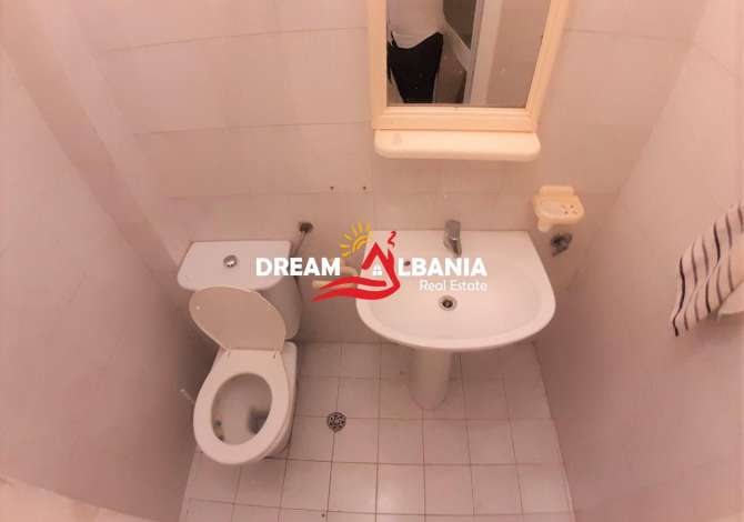 Shtepi ne shitje  ne Tirane, 4+1, Mobilimi Bosh, pa mobiluar, Pagesa 140,000  Euro.