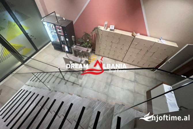 Ambjent per zyre me qera ne Qender te 9 kateshet (ID 4261749)