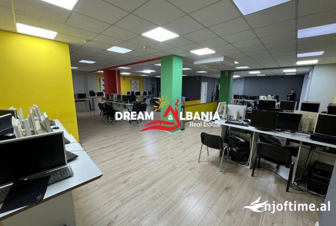 Ambjent per zyre me qera ne Qender te 9 kateshet (ID 4261749)
