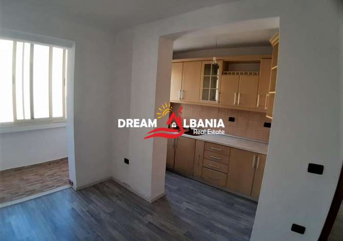 Shtepi ne shitje  ne Tirane, 1+1, Mobilimi Bosh, pa mobiluar, Pagesa 48,000  Euro.