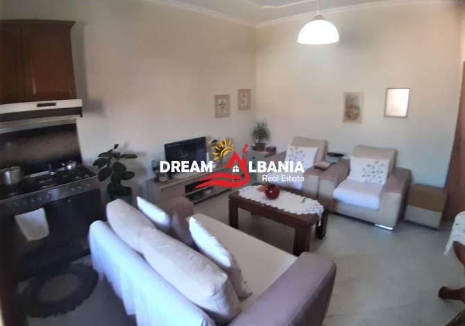 Shtepi ne shitje  ne Tirane, 2+1, Mobilimi Pjeserisht e mobiluar, Pagesa 129,000  Euro.