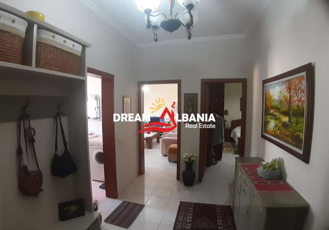 Shtepi ne shitje  ne Tirane, 2+1, Mobilimi Pjeserisht e mobiluar, Pagesa 129,000  Euro.
