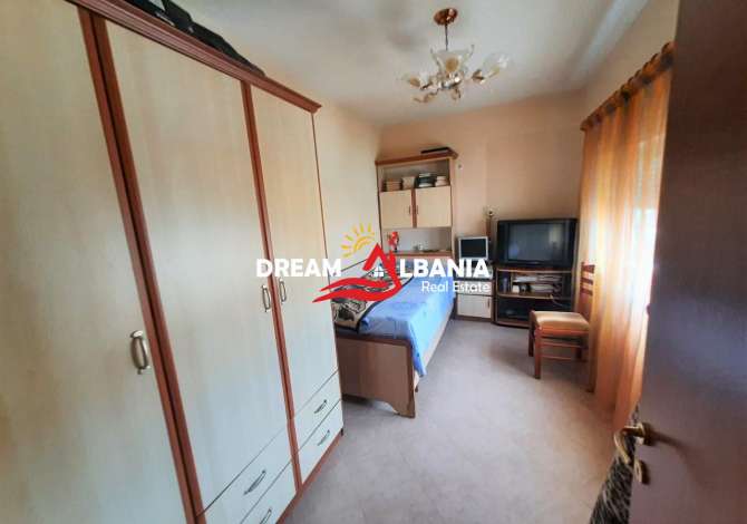 Shtepi ne shitje  ne Tirane, 3+1, Mobilimi E mobiluar, Pagesa 145,000  Euro.