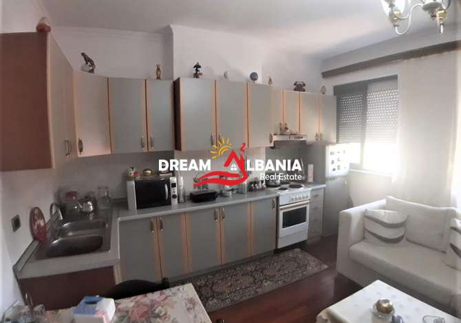 Shtepi ne shitje Apartament ne Tirane, 2+1, Mobilimi E mobiluar, Pagesa 86,000  Euro.