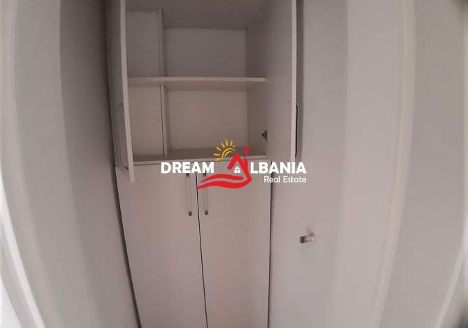 Shtepi ne shitje Apartament ne Tirane, 2+1, Mobilimi Bosh, pa mobiluar, Pagesa 108,000  Euro.
