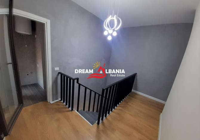 Shtepi me qera Duplex(shtepi me 2 kate) ne Tirane, 2+1, Mobilimi E mobiluar, Pagesa 1,500  Euro.