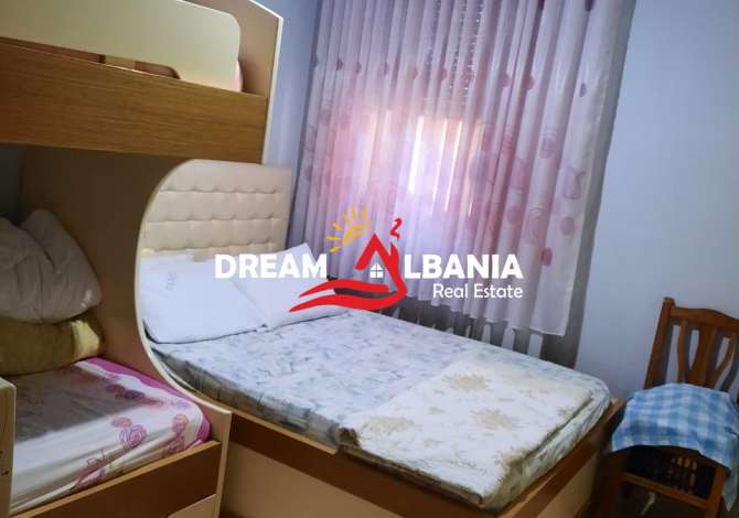 Shtepi ne shitje Apartament ne Tirane, 2+1, Mobilimi E mobiluar, Pagesa 90,000  Euro.