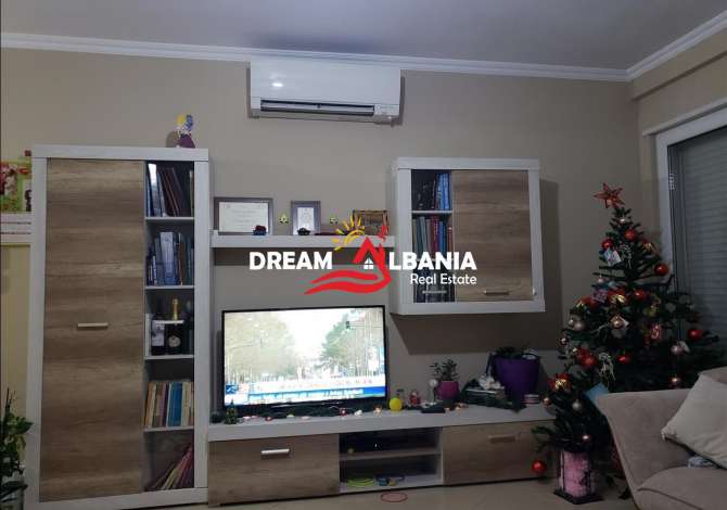 Shtepi ne shitje Apartament ne Tirane, 3+1, Mobilimi E mobiluar, Pagesa 100,000  Euro.