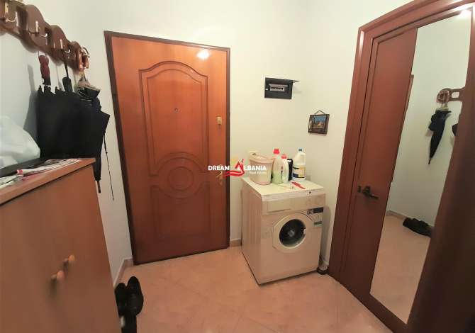 Shtepi ne shitje Apartament ne Tirane, 2+1, Mobilimi Bosh, pa mobiluar, Pagesa 85,000  Euro.