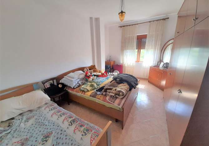 Shtepi ne shitje Apartament ne Tirane, 2+1, Mobilimi Bosh, pa mobiluar, Pagesa 85,000  Euro.