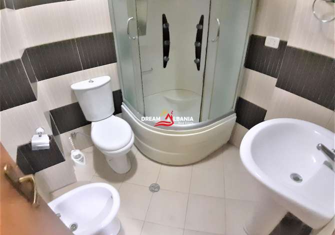 Shtepi me qera Apartament ne Tirane, 3+1, Mobilimi E mobiluar, Pagesa 800  Euro.