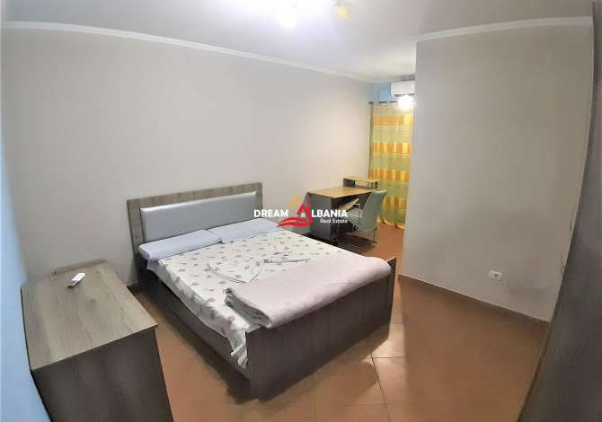 Shtepi me qera Apartament ne Tirane, 3+1, Mobilimi E mobiluar, Pagesa 800  Euro.
