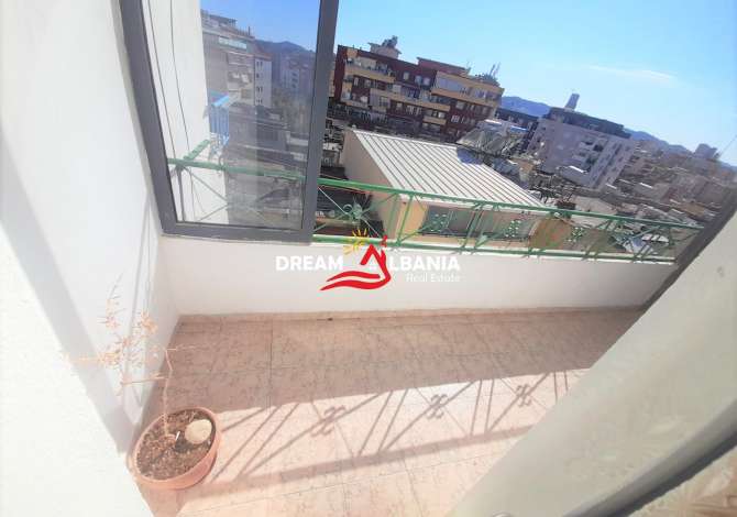 Shtepi me qera Apartament ne Tirane, 2+1, Mobilimi E mobiluar, Pagesa 400  Euro.