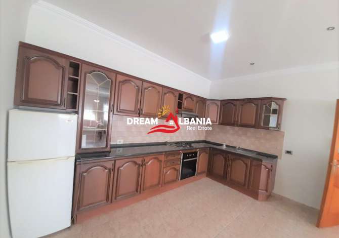 Shtepi me qera Apartament ne Tirane, 2+1, Mobilimi E mobiluar, Pagesa 400  Euro.