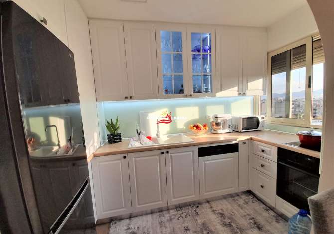 Shtepi ne shitje Apartament ne Tirane, 2+1, Mobilimi E mobiluar, Pagesa 78,000  Euro.