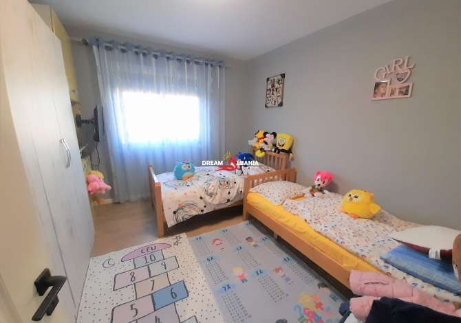 Shtepi ne shitje Apartament ne Tirane, 2+1, Mobilimi E mobiluar, Pagesa 78,000  Euro.