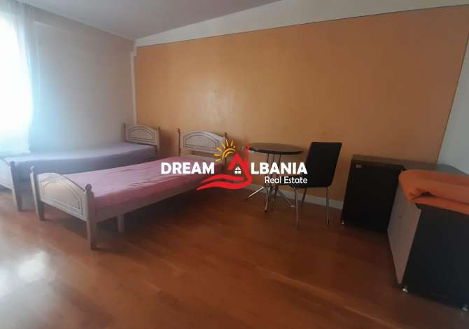 Shtepi ne shitje Apartament ne Tirane, 2+1, Mobilimi E mobiluar, Pagesa 67,000  Euro.