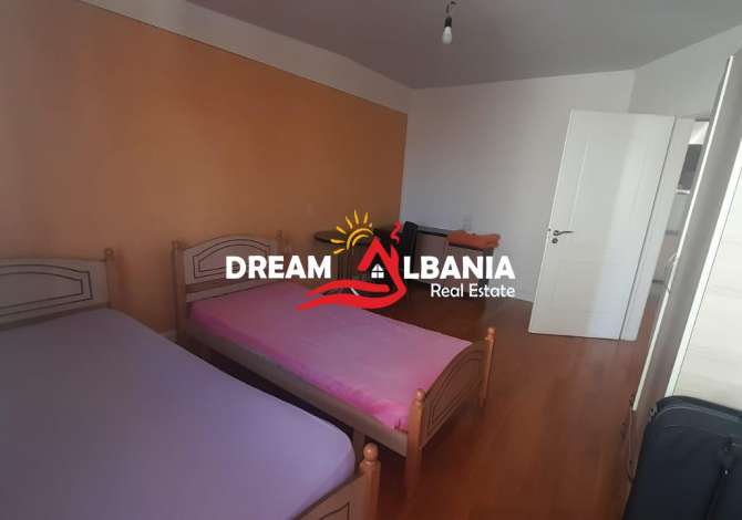 Shtepi ne shitje Apartament ne Tirane, 2+1, Mobilimi E mobiluar, Pagesa 67,000  Euro.