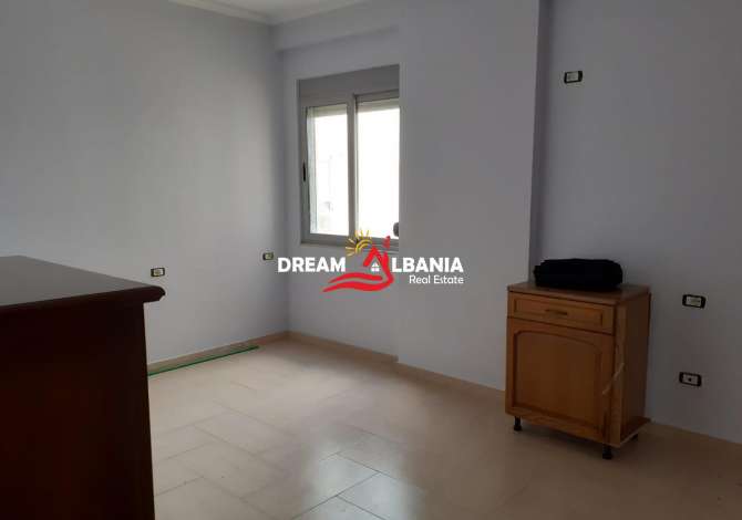Shtepi ne shitje Apartament ne Tirane, 2+1, Mobilimi Bosh, pa mobiluar, Pagesa 135,000  Euro.