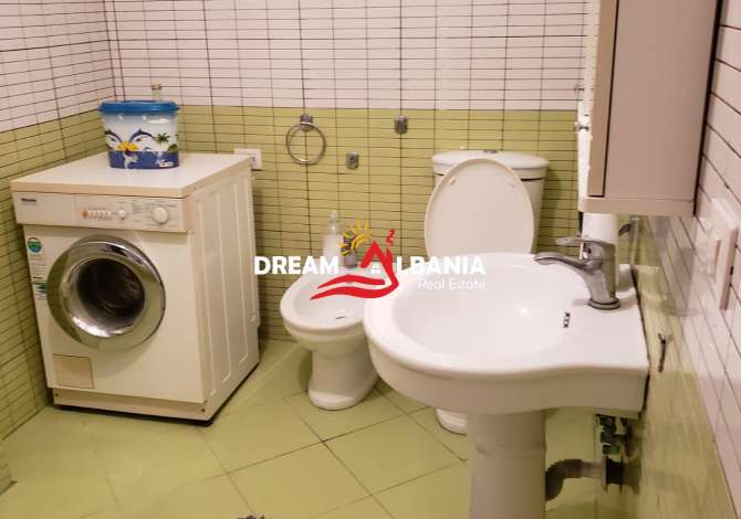 Shtepi ne shitje Apartament ne Tirane, 2+1, Mobilimi E mobiluar, Pagesa 128,000  Euro.