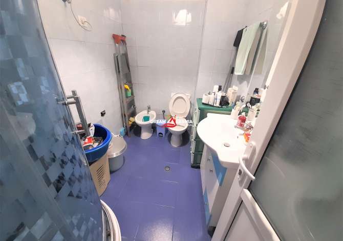 Shtepi ne shitje Apartament ne Tirane, 2+1, Mobilimi E mobiluar, Pagesa 95,000  Euro.