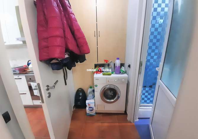 Shtepi ne shitje Apartament ne Tirane, 2+1, Mobilimi E mobiluar, Pagesa 95,000  Euro.