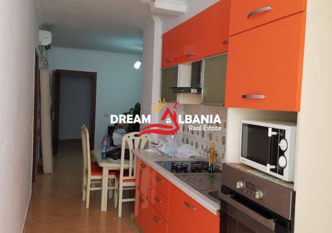 Shtepi ne shitje Apartament ne Tirane, 2+1, Mobilimi E mobiluar, Pagesa 52,000  Euro.