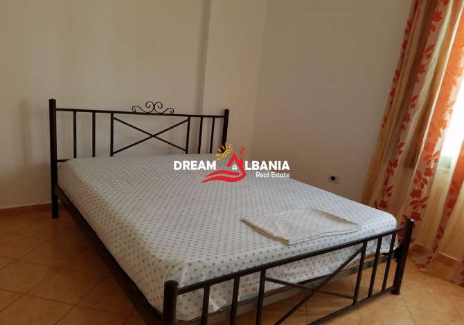 Shtepi ne shitje Apartament ne Tirane, 2+1, Mobilimi E mobiluar, Pagesa 52,000  Euro.